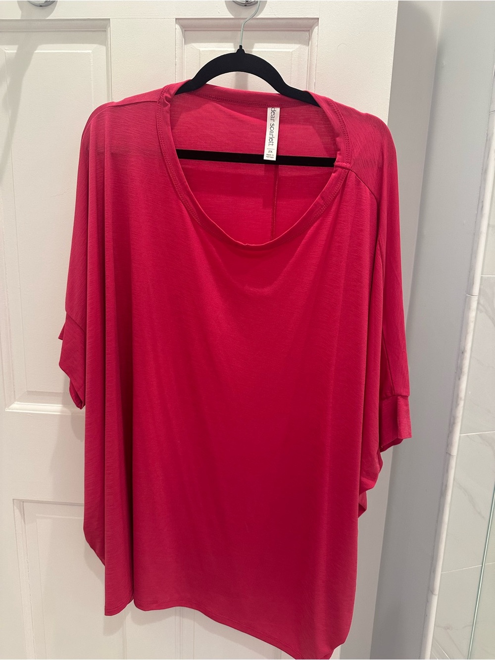 Scarlett Relaxed Scoop Neck Tunic in Hot Pink